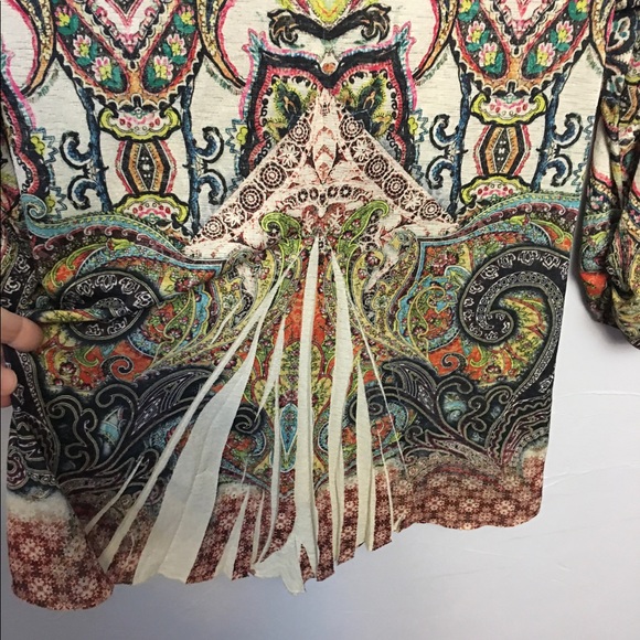 Live and Let Live LS casual top. Fun print! - Picture 6 of 6